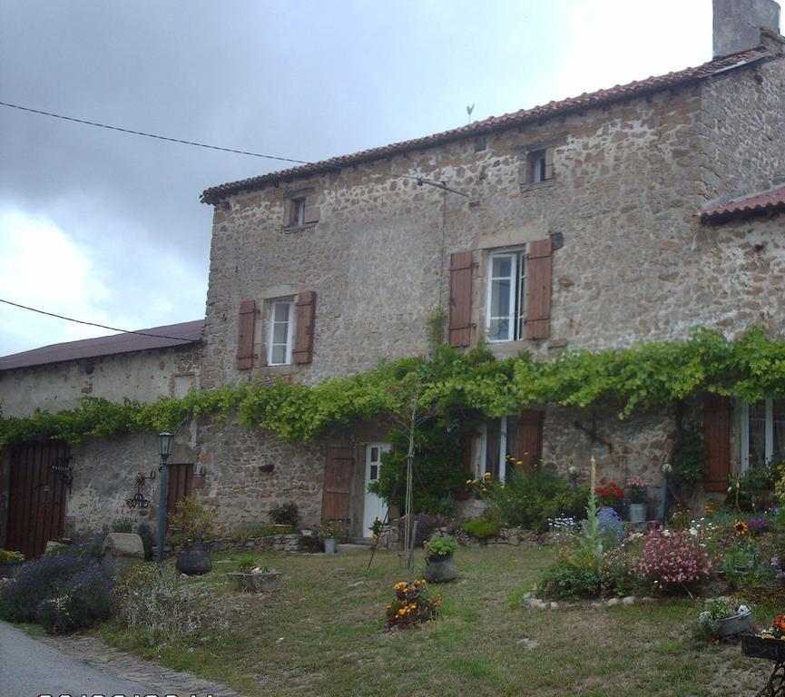 Les Forges De Planechaud Bed & Breakfast Saint-Priest-le-Betoux Bagian luar foto